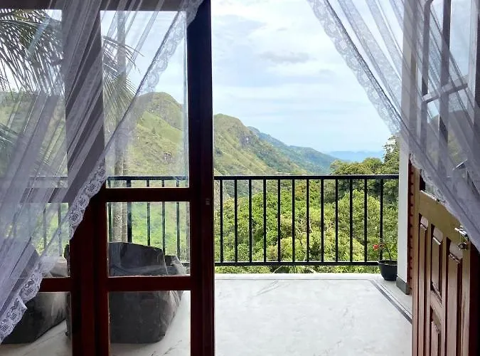Adam\'S Apple Homestay